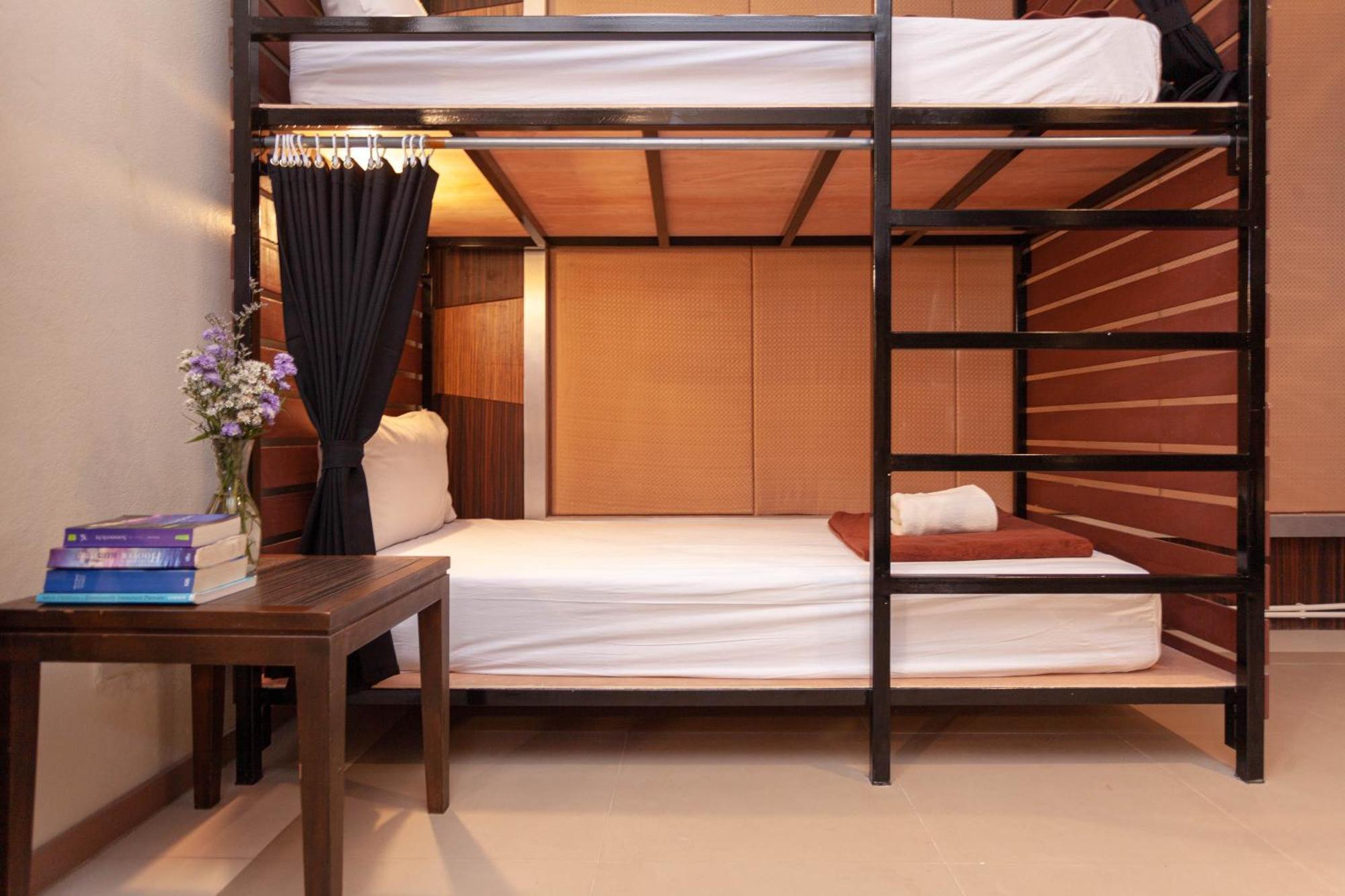 The Beachfront Hostel Amphoe Koksamui Екстер'єр фото